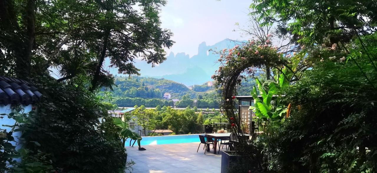Tujia Folk Houses Čang-ťia-ťie Exteriér fotografie